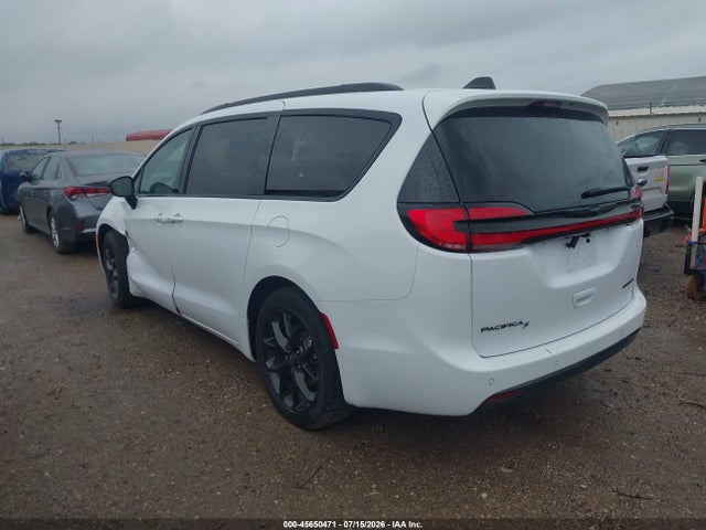 2C4RC1GG7TR161575 Chrysler Pacifica Limited