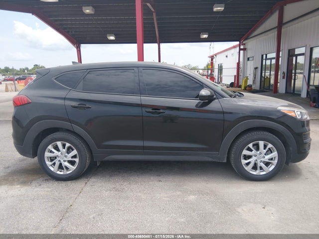 KM8J23A47MU329337 Hyundai TUCSON SE