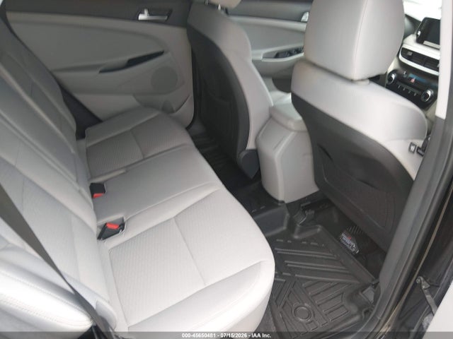KM8J23A47MU329337 Hyundai TUCSON SE