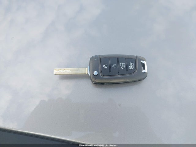 KMHLL4AG7PU544016 Hyundai ELANTRA SE