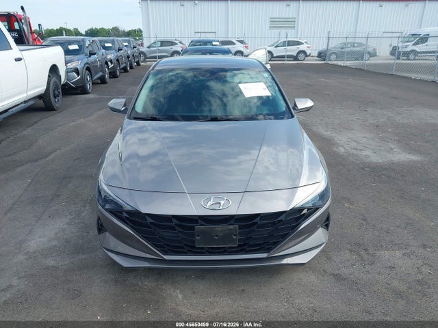 KMHLL4AG7PU544016 Hyundai ELANTRA SE