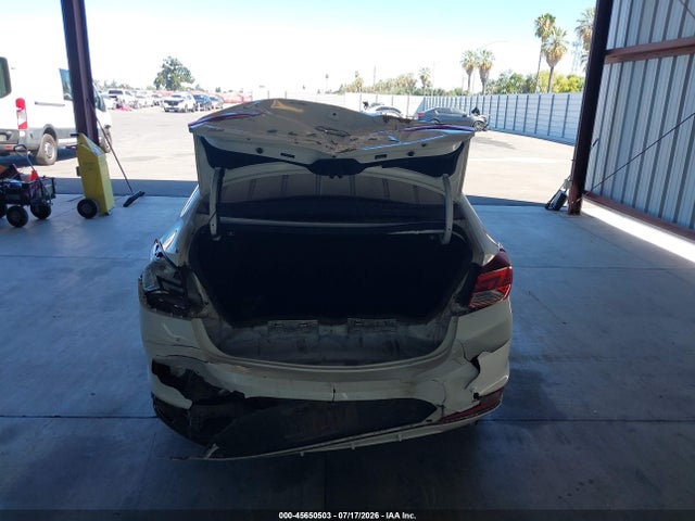 Hyundai ELANTRA SE 2019 5NPD74LF8KH476765 Image 16