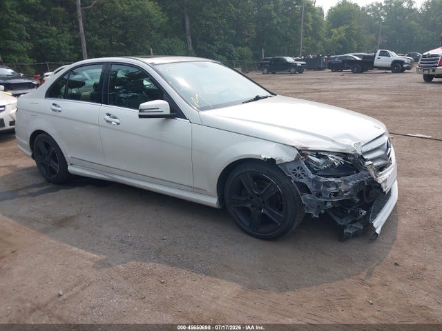 Продажа на аукционе авто 2011 Mercedes-benz C 300 Luxury/sport, vin: WDDGF5EB2BA516416, номер лота: 45650698