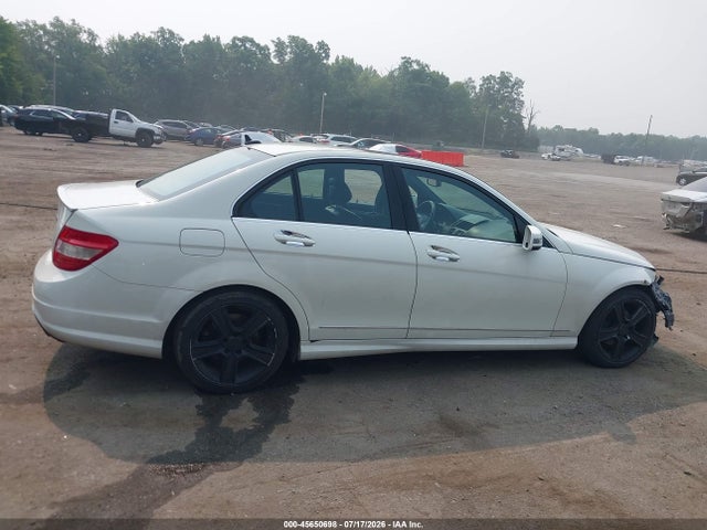 2011 Mercedes-benz C 300 Luxury/sport მანქანა იყიდება აუქციონზე, vin: WDDGF5EB2BA516416, აუქციონის ნომერი: 45650698