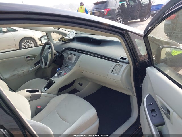 45651153 :رقم المزاد ، JTDKN3DU2E1772784 vin ، 2014 Toyota Prius Two مزاد بيع