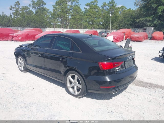 45651160 :رقم المزاد ، WAUA7GFF1G1101103 vin ، 2016 Audi A3 1.8t Premium مزاد بيع