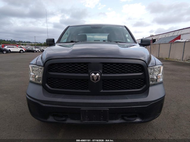 1C6RR7FG3JS297255 RAM 1500 Tradesman 4x4 6&#039;4 Box