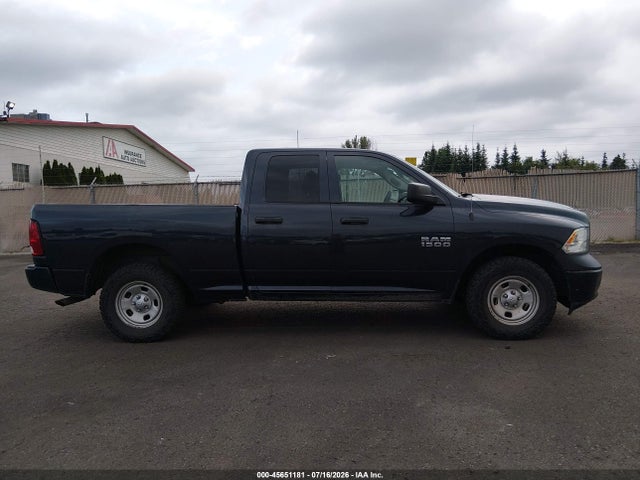 1C6RR7FG3JS297255 RAM 1500 Tradesman 4x4 6&#039;4 Box