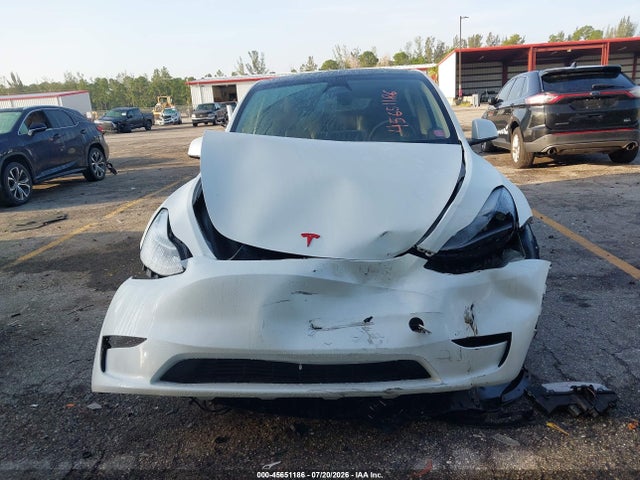 2023 Tesla Model Y Awd/long Range Dual Motor All-wheel Drive მანქანა იყიდება აუქციონზე, vin: 7SAYGAEE9PF798991, აუქციონის ნომერი: 45651186