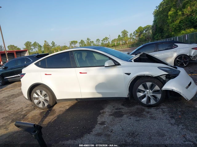 2023 Tesla Model Y Awd/long Range Dual Motor All-wheel Drive მანქანა იყიდება აუქციონზე, vin: 7SAYGAEE9PF798991, აუქციონის ნომერი: 45651186