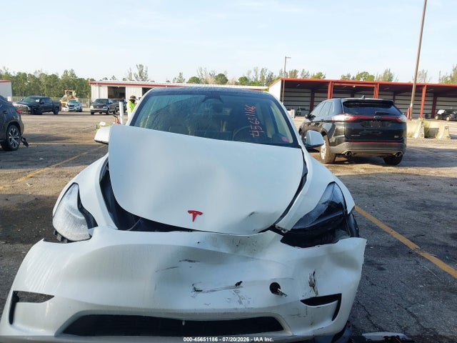2023 Tesla Model Y Awd/long Range Dual Motor All-wheel Drive მანქანა იყიდება აუქციონზე, vin: 7SAYGAEE9PF798991, აუქციონის ნომერი: 45651186