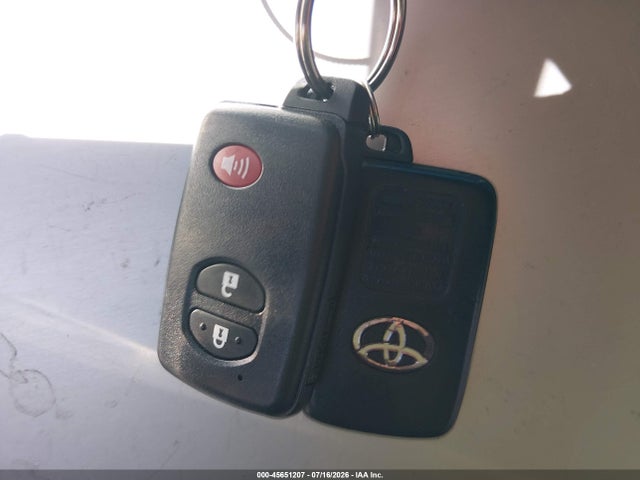 Toyota Prius Three 2014 JTDKN3DU0E0382465 Image 11