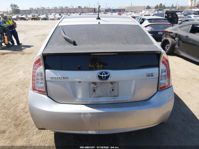 Toyota Prius Three 2014 JTDKN3DU0E0382465 Image 16