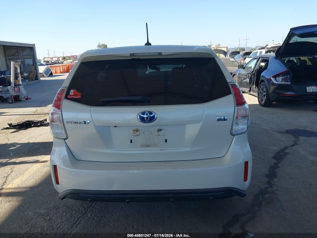 Toyota Prius V Three 2017 JTDZN3EU9HJ073122 Image 17
