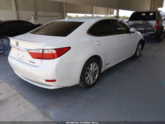 Продажа на аукционе авто 2013 Lexus Es 300h, vin: JTHBW1GG0D2010732, номер лота: 45651344