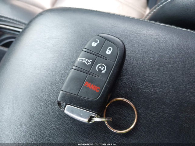 45651357 :رقم المزاد ، 2C3CCABG8KH516307 vin ، 2019 Chrysler 300 مزاد بيع