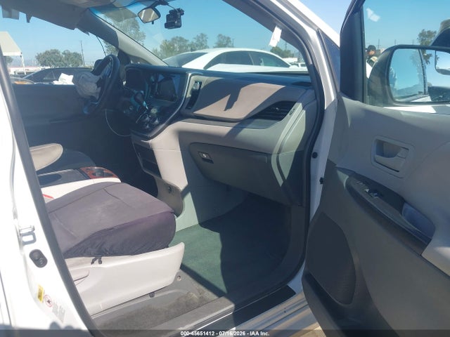Toyota Sienna L 7 Passenger 2015 5TDZK3DC9FS644299 Image 5