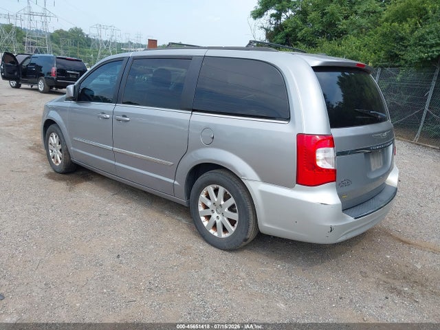 2015 Chrysler Town & Country Touring მანქანა იყიდება აუქციონზე, vin: 2C4RC1BG1FR588147, აუქციონის ნომერი: 45651418