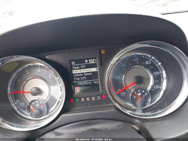 2015 Chrysler Town & Country Touring მანქანა იყიდება აუქციონზე, vin: 2C4RC1BG1FR588147, აუქციონის ნომერი: 45651418