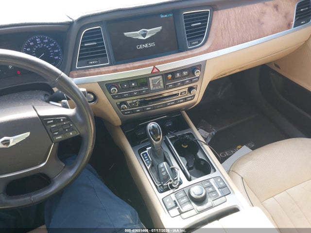 2015 Hyundai Genesis 3.8 მანქანა იყიდება აუქციონზე, vin: KMHGN4JE1FU025813, აუქციონის ნომერი: 45651466