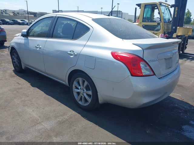 3N1CN7APXEL822515 Nissan Versa 1.6 Sl