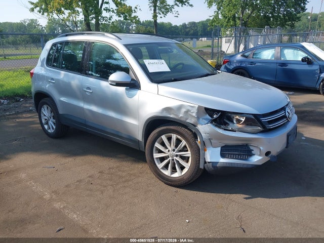 2017 Volkswagen Tiguan 2.0t/2.0t S მანქანა იყიდება აუქციონზე, vin: WVGBV7AX3HK041961, აუქციონის ნომერი: 45651528