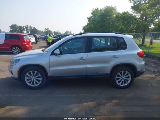 2017 Volkswagen Tiguan 2.0t/2.0t S მანქანა იყიდება აუქციონზე, vin: WVGBV7AX3HK041961, აუქციონის ნომერი: 45651528