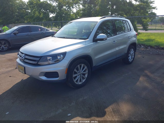 2017 Volkswagen Tiguan 2.0t/2.0t S მანქანა იყიდება აუქციონზე, vin: WVGBV7AX3HK041961, აუქციონის ნომერი: 45651528
