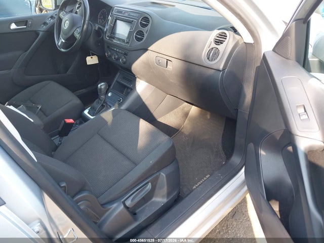 2017 Volkswagen Tiguan 2.0t/2.0t S მანქანა იყიდება აუქციონზე, vin: WVGBV7AX3HK041961, აუქციონის ნომერი: 45651528