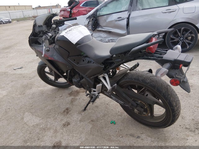 Honda Cbr300 R 2021 MLHNC5109M5700727 Image 3