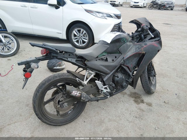 Honda Cbr300 R 2021 MLHNC5109M5700727 Image 4