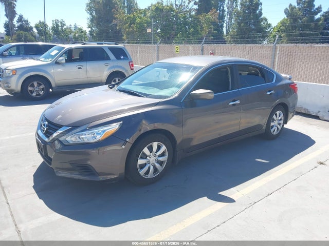 Nissan Altima 2.5 S 2016 1N4AL3AP8GC130082 Image 2