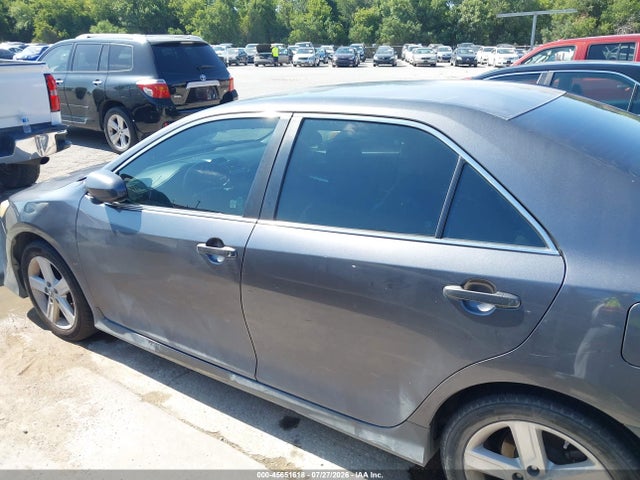 2014 Toyota Camry Se მანქანა იყიდება აუქციონზე, vin: 4T1BF1FK9EU320743, აუქციონის ნომერი: 45651618