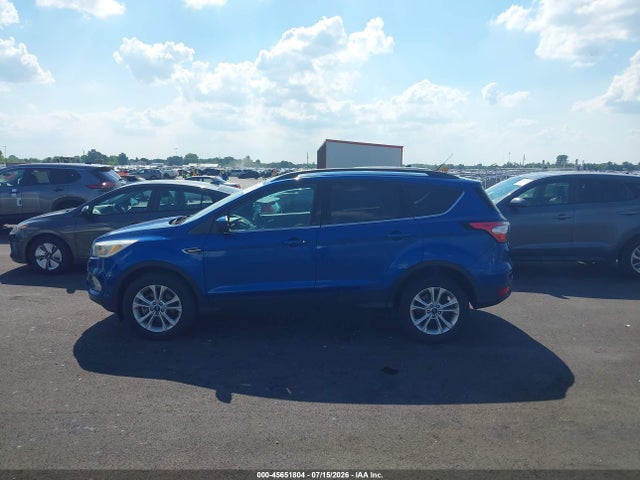 1FMCU9GD1JUD31075 Ford ESCAPE SE