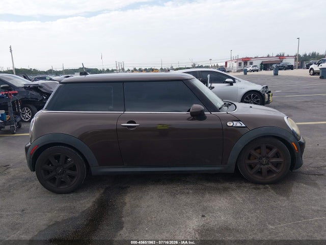 Продажа на аукционе авто 2011 Mini Cooper S, vin: WMWSV3C56BTY20410, номер лота: 45651963