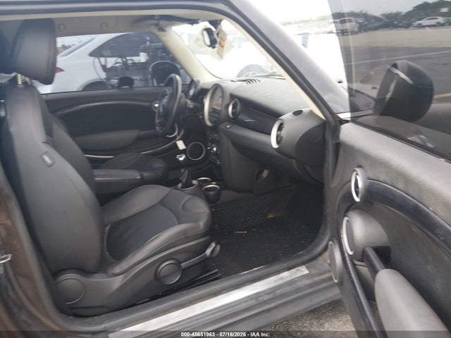 Продажа на аукционе авто 2011 Mini Cooper S, vin: WMWSV3C56BTY20410, номер лота: 45651963