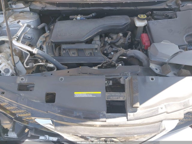 JN1BJ1CPXJW184305 Nissan Rogue Sport S