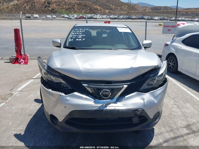 JN1BJ1CPXJW184305 Nissan Rogue Sport S