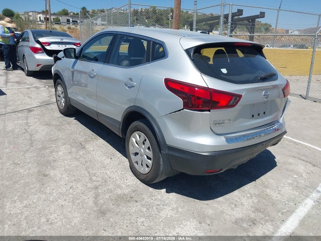 JN1BJ1CPXJW184305 Nissan Rogue Sport S