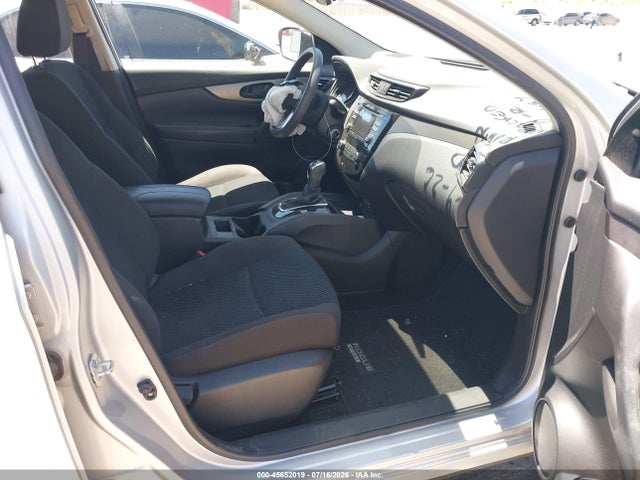 JN1BJ1CPXJW184305 Nissan Rogue Sport S