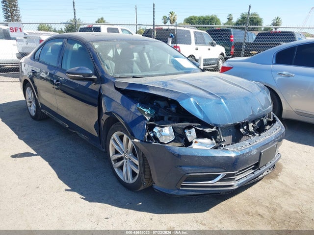 Volkswagen Passat 2.0t Wolfsburg Edition 2019 1VWLA7A3XKC013347 zdjęcie główne
