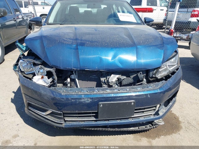 1VWLA7A3XKC013347 Volkswagen Passat 2.0t Wolfsburg Edition