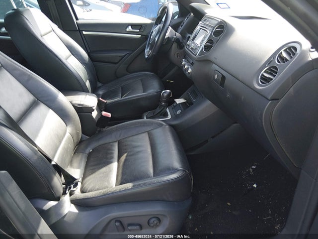 45652024 :رقم المزاد ، WVGAV3AX4EW558727 vin ، 2014 Volkswagen Tiguan R-line مزاد بيع