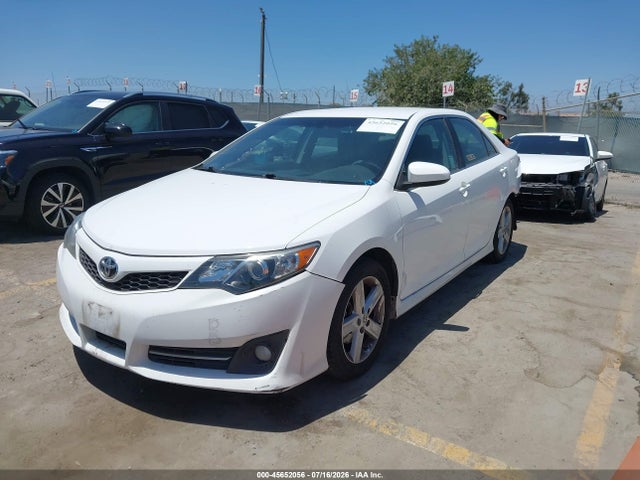 Toyota CAMRY SE 2014 4T1BF1FK1EU444456 Image 2