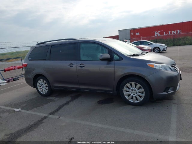 5TDJK3DC6FS126339 Toyota Sienna Le 7 Passenger