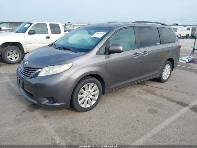 5TDJK3DC6FS126339 Toyota Sienna Le 7 Passenger