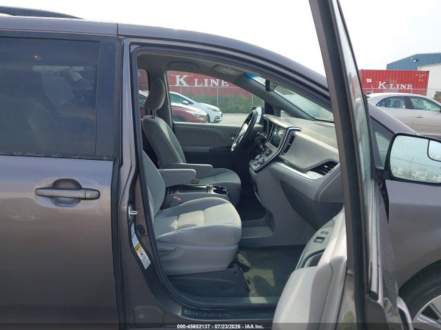 5TDJK3DC6FS126339 Toyota Sienna Le 7 Passenger