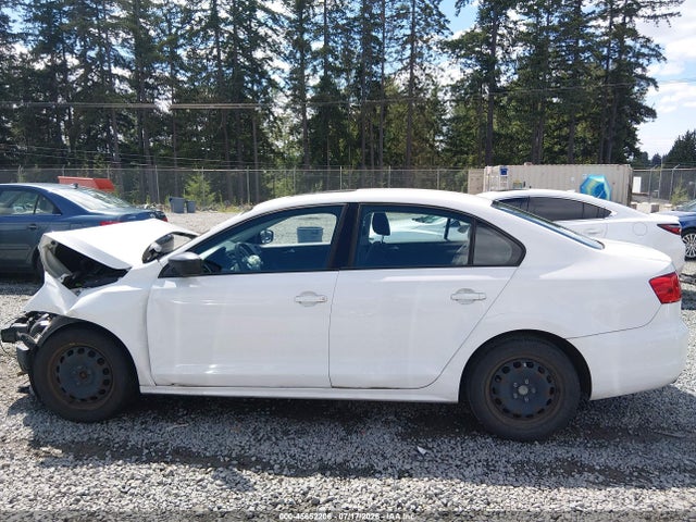 2013 Volkswagen Jetta 2.0l S მანქანა იყიდება აუქციონზე, vin: 3VW2K7AJXDM361125, აუქციონის ნომერი: 45652206
