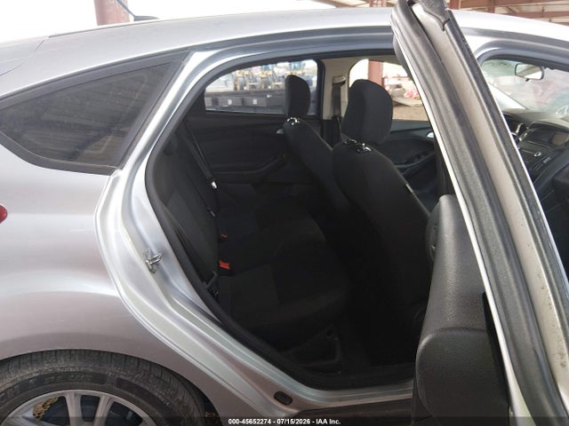 Ford FOCUS SE 2017 1FADP3K22HL314651 Image 8