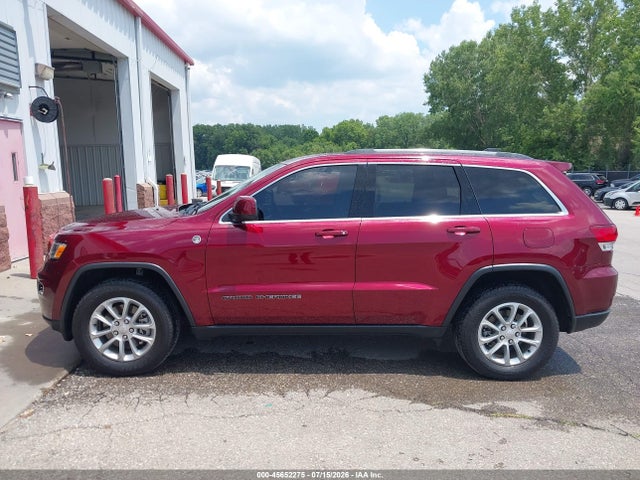 1C4RJFAG4MC689774 Jeep Grand Cherokee Laredo E 4x4